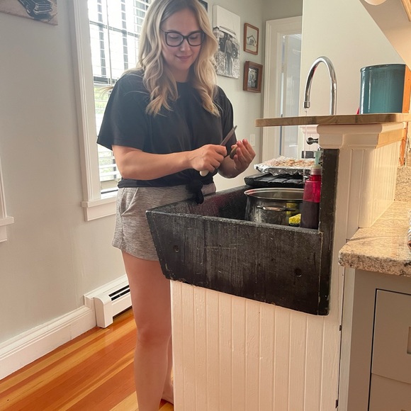 Meet your Posher, Lauren - Picture 9 of 17